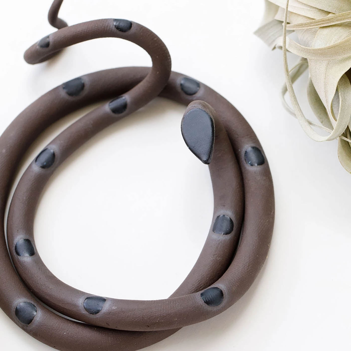 Saul Tabletop Large Ceramic Snake